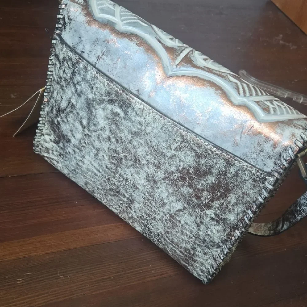 Patricia Nash Brown and Cream Crossbody Bag with Art Nouveau Design - Picture 4 of 6